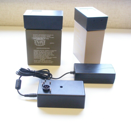 MIL/MCT-2590 top hat charger for the BB-2590, BB-390 and BB-590 batteries
